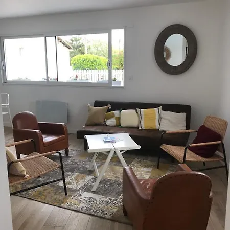 Maison A 5 Mn De L'ocean Pouvant Accueillir Jusqu'a 8 Personnes Ferienhaus *